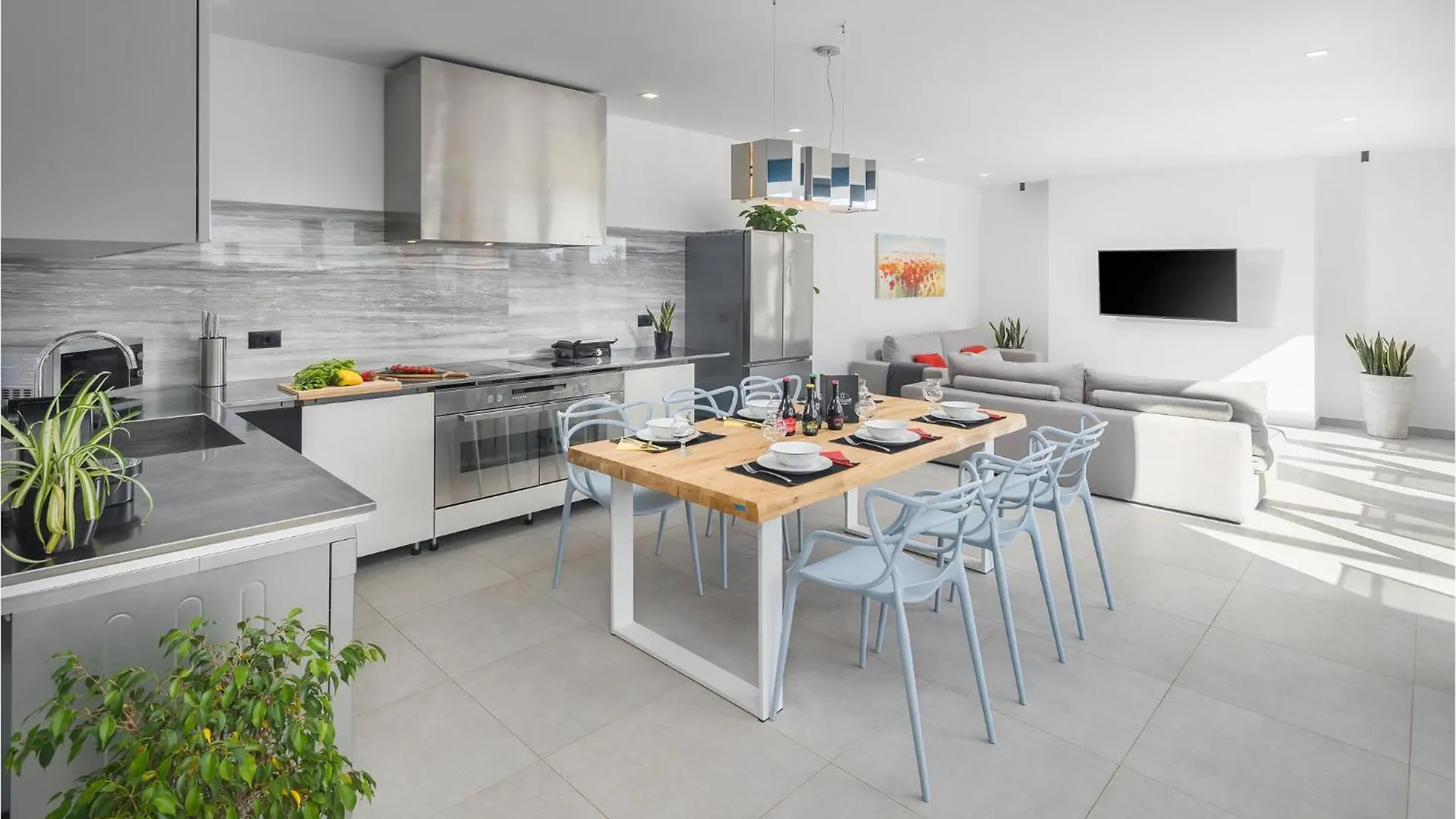 Gorgeous Home In Kastelir With Jacuzzi 0*,  Croatia
