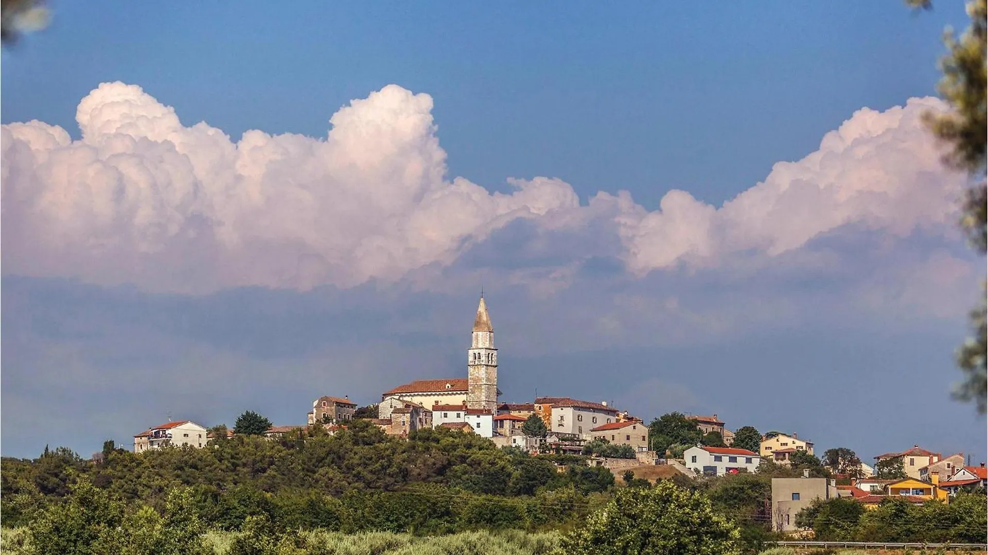 Holiday home Gorgeous Home In Kastelir With Jacuzzi Croatia