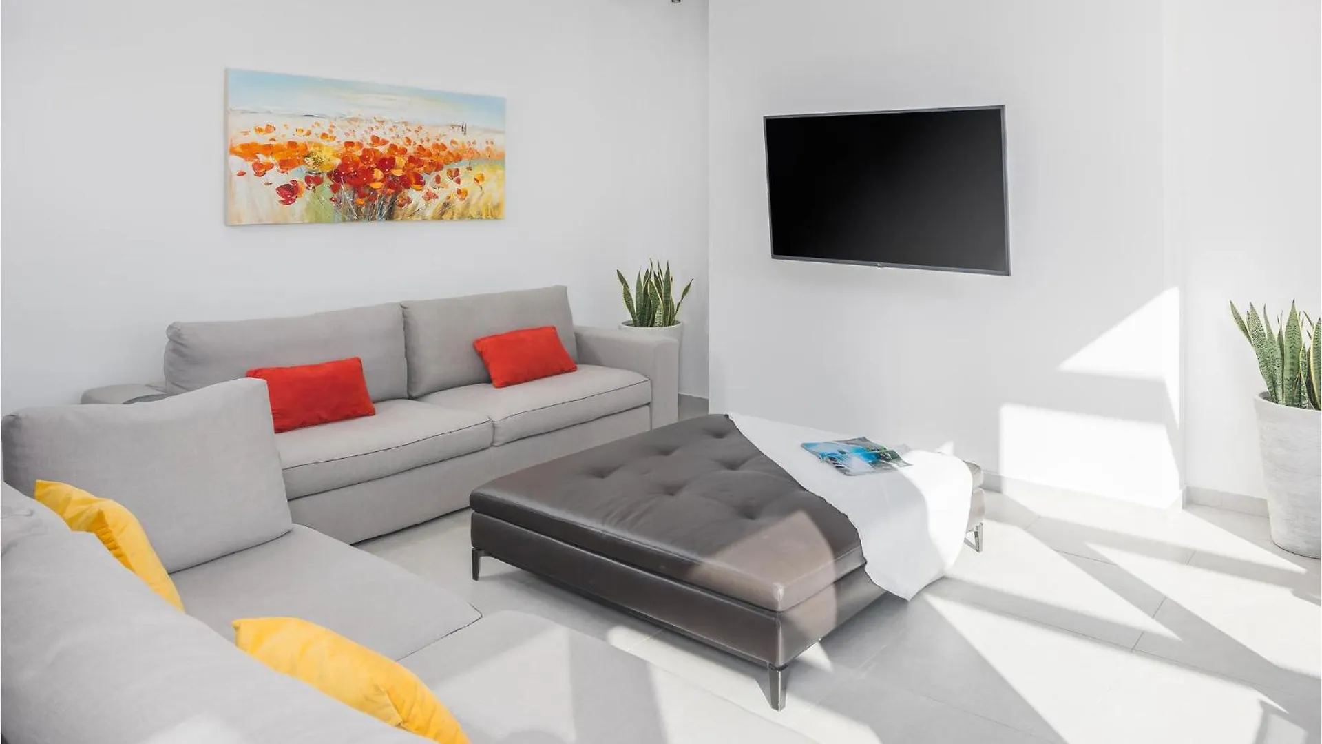 Gorgeous Home In Kastelir With Jacuzzi Holiday home
